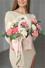 Сумочка с диантусами и эвкалиптом (15шт) 3484333344