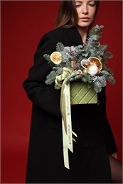 Зимняя композиция в ящике "Зимний аромат" (Размер S) 744