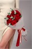 Красные розы с эвкалиптом в упаковке Туман (15шт) 811